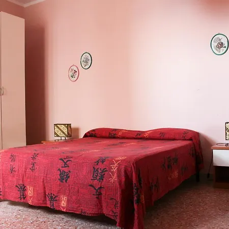 Via Quartini Apartman *